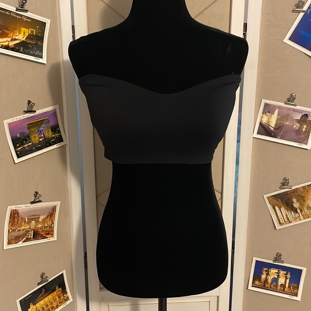 🛍️B2G1 FREE🛍️NWOT Size XL strapless wireless bra
